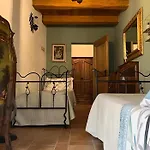 La Valle Dimenticata Vakantieboerderij Urbania