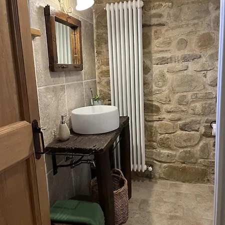 La Valle Dimenticata Wellness * Urbania