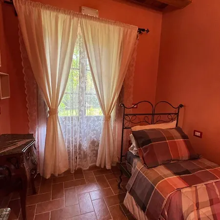 La Valle Dimenticata Lantgård Urbania
